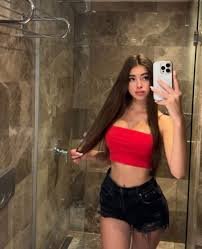 İzmit Escort Pelin 1.75 Boy Efsane Oral ve Cimcif Tutkusu