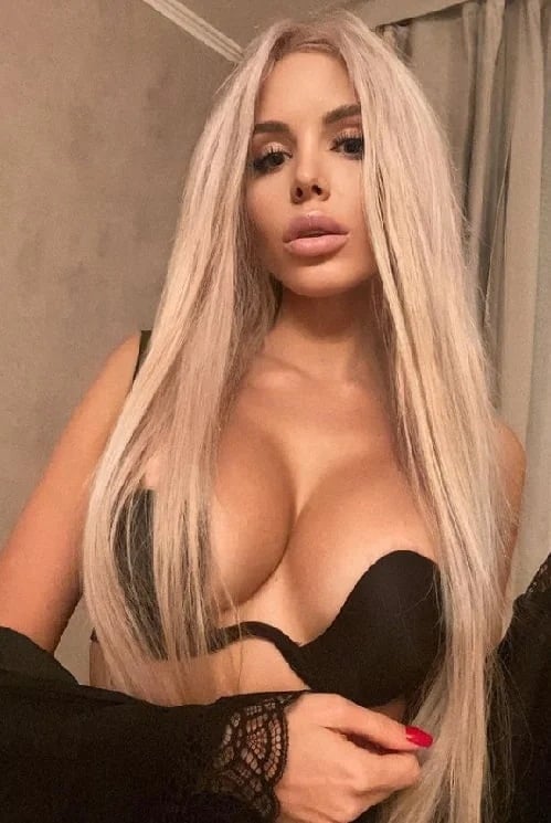 Körfez'de Sıla kumral saçlı profil fotoğrafı, doğal buğday tenli ve 1.68 boyunda görünüm